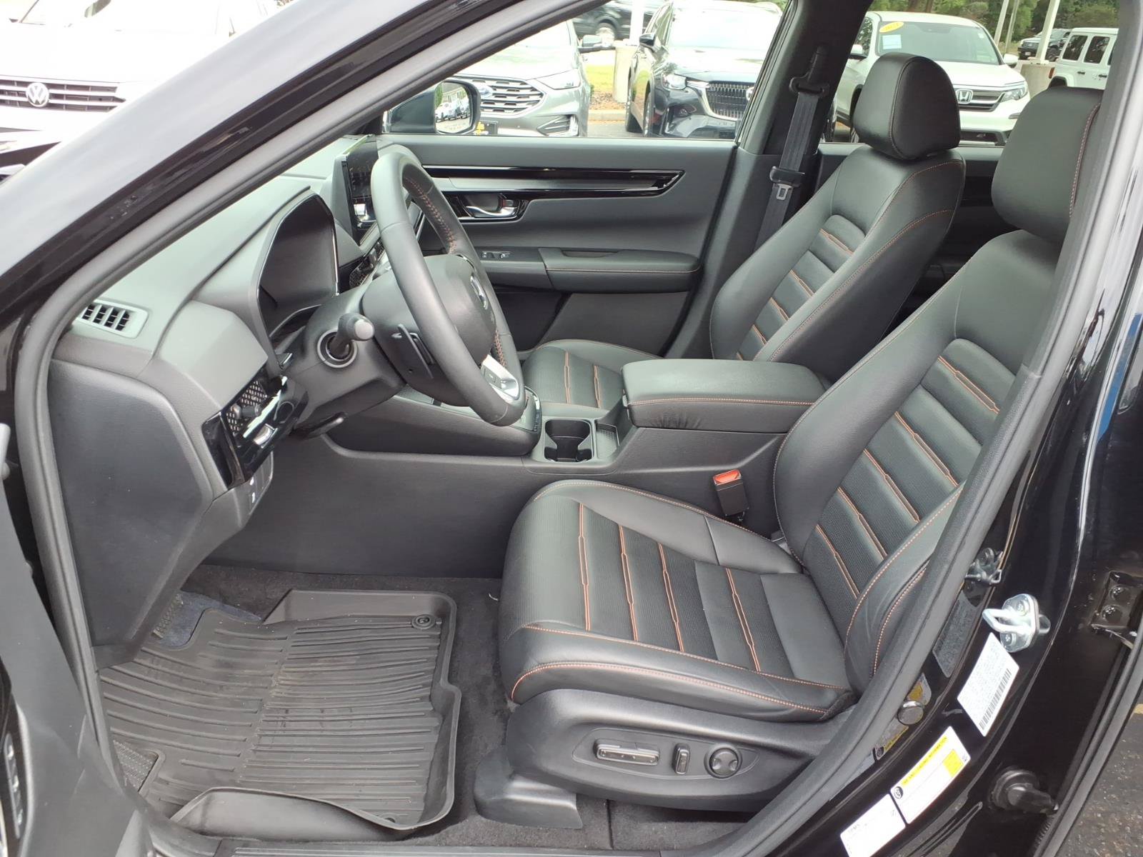 Used 2024 Honda CR-V Sport Touring image 4
