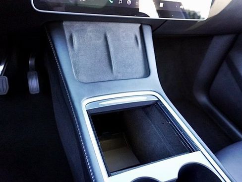 Used 2023 Tesla Model Y Long Range image 35