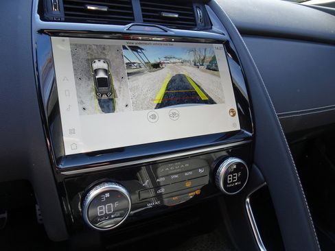 New 2024 Jaguar E-PACE R-Dynamic SE image 4