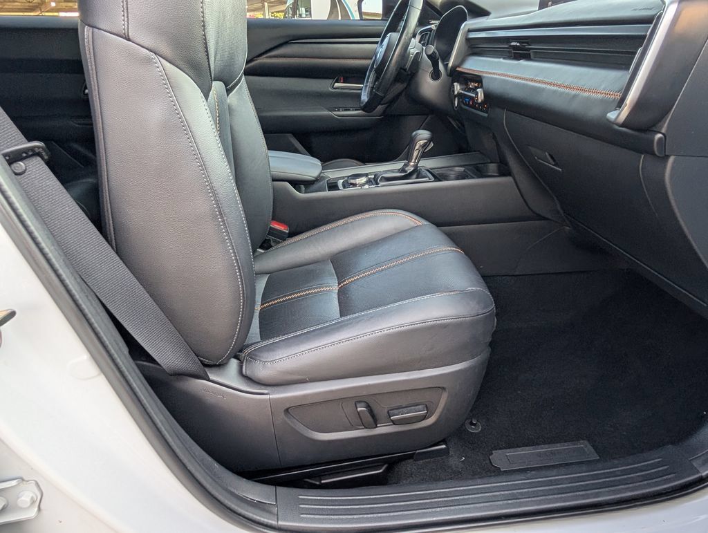 Used 2023 MAZDA CX-50 AWD 2.5 Turbo w/ Cargo Package image 23