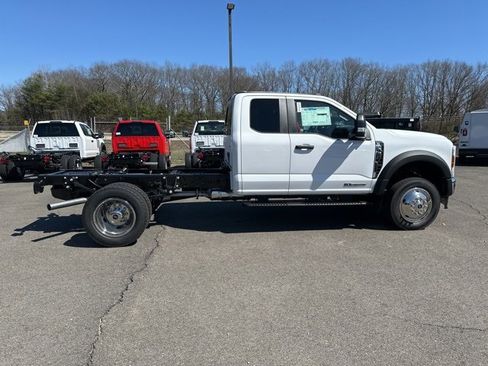 New 2025 Ford F450 XL w/ XL Chrome Package image 8