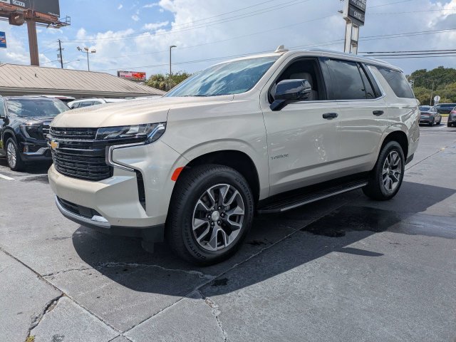 Used 2023 Chevrolet Tahoe LT w/ Luxury Package RWD image 9