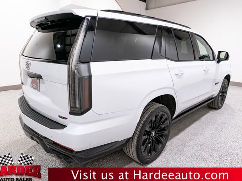 Used 2026 Cadillac Escalade V w/ LPO, ONYX Package AWD/4WD image 5
