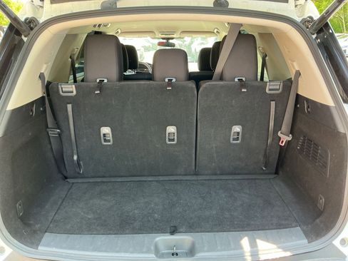 Used 2025 Nissan Pathfinder SV image 28