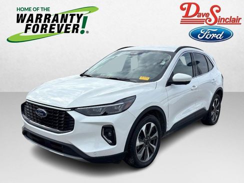 Used 2023 Ford Escape Platinum image 1