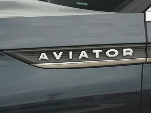 Used 2023 Lincoln Aviator Reserve w/ Equipment Group 201A AWD/4WD image 19