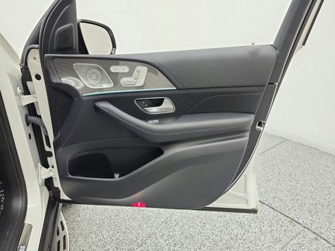 Used 2023 Mercedes-Benz GLS 450 4MATIC image 20