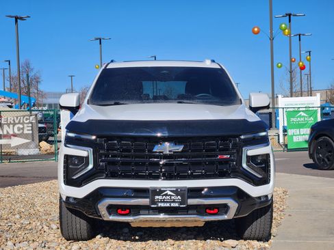 Used 2025 Chevrolet Suburban Z71 w/ Z71 Off-Road Package image 5