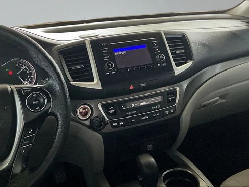 Used 2016 Honda Pilot LX image 9