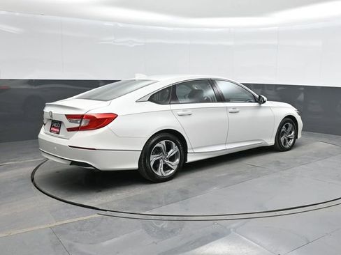 Used 2018 Honda Accord EX image 3