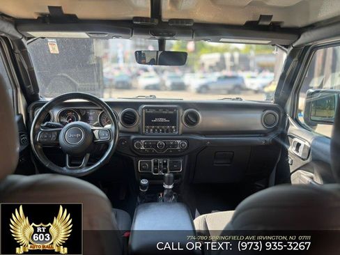 Used 2022 Jeep Gladiator Sport AWD/4WD image 9
