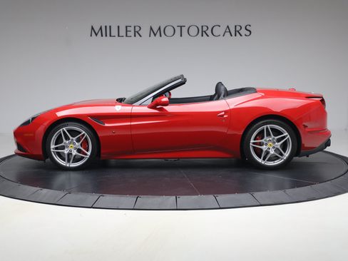 Certified 2017 Ferrari California T RWD image 3