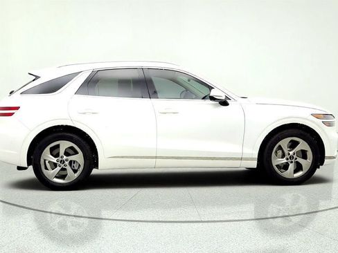 Used 2026 Genesis GV70 2.5T Advanced AWD/4WD image 4