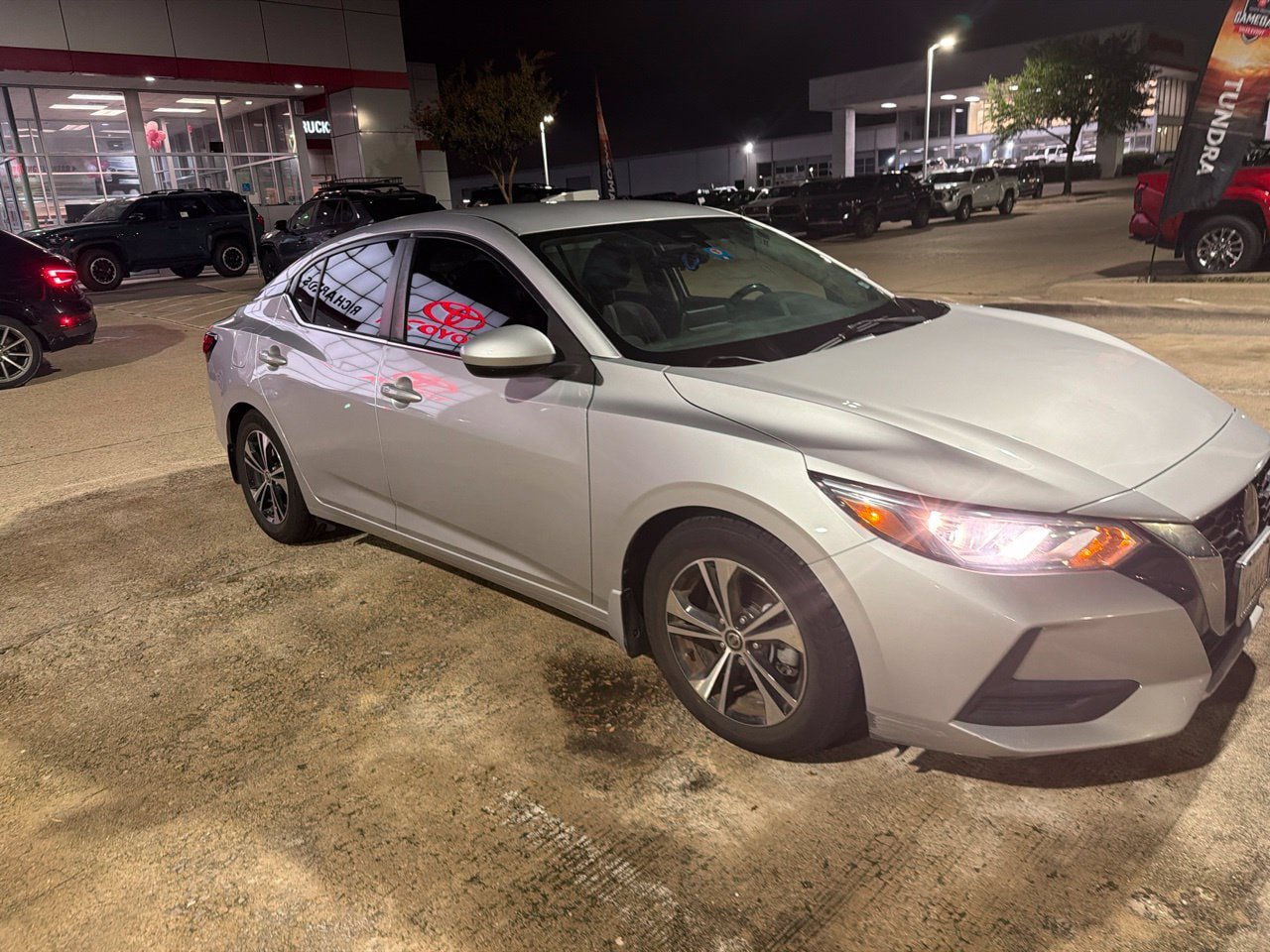 Used 2021 Nissan Sentra SV FWD image 3