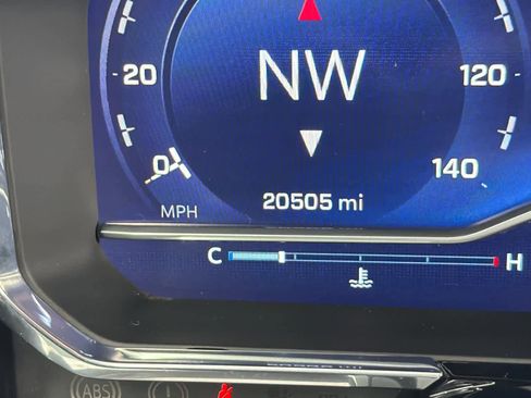 Used 2023 Chevrolet Silverado 1500 LT w/ Z71 Off-Road Package image 24