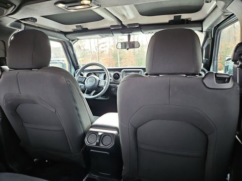 Used 2023 Jeep Wrangler Sport S image 19