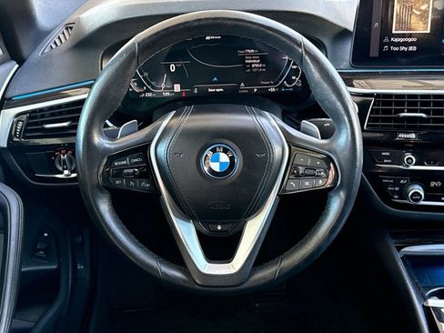 Used 2023 BMW 530e xDrive image 22