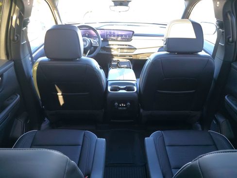 New 2026 Buick Enclave Sport Touring w/ Super Cruise Package image 15