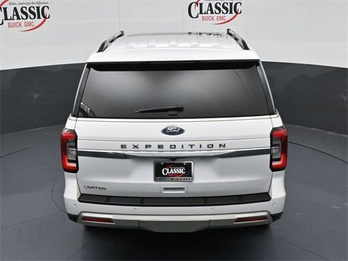 Used 2022 Ford Expedition Limited image 24