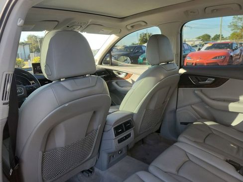 Used 2018 Audi Q7 3.0T Premium Plus image 10