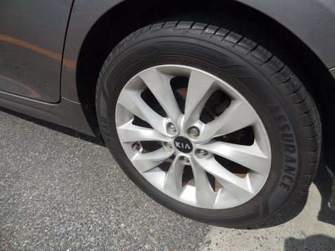 Used 2017 Kia Optima EX w/ Premium Package FWD image 12
