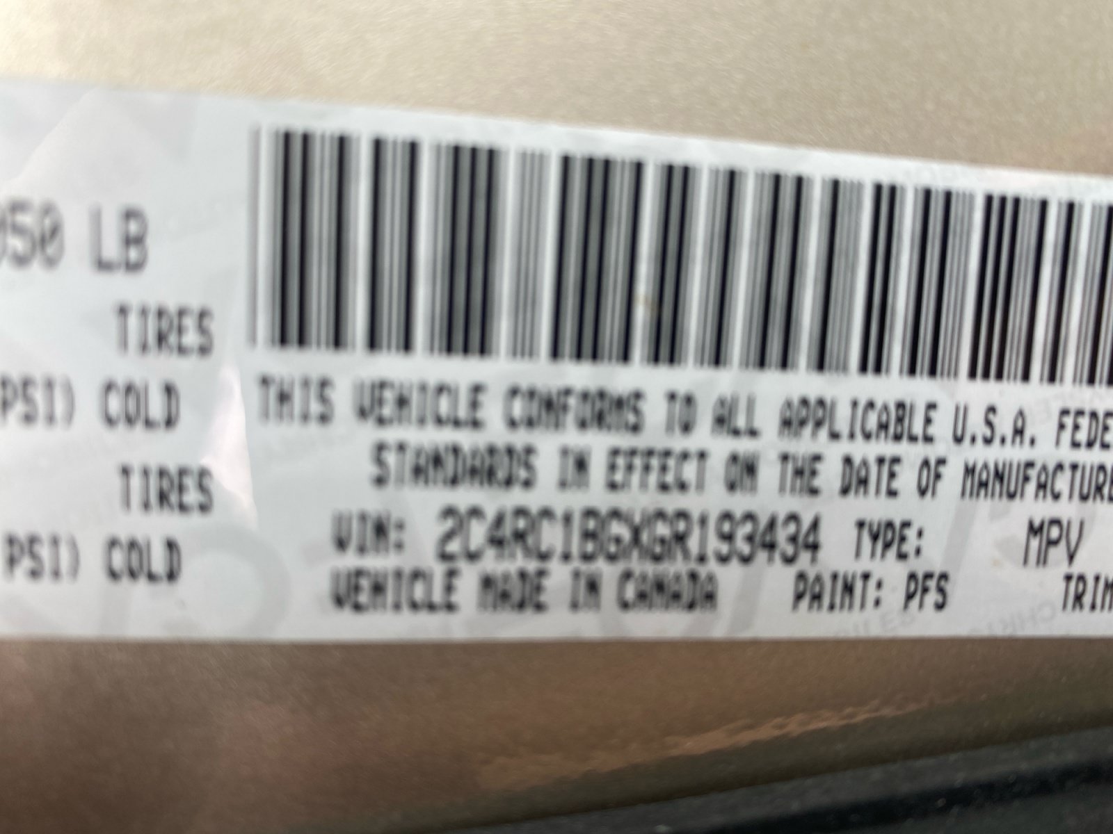 Used 2016 Chrysler Town & Country Touring FWD image 29