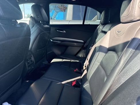 Used 2023 Cadillac XT4 Premium Luxury image 11
