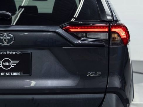 Used 2022 Toyota RAV4 XLE image 8