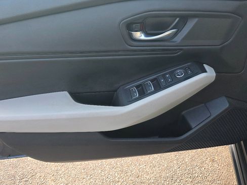 Used 2023 Honda Accord EX image 10