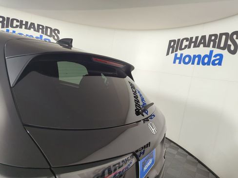 Certified 2025 Honda HR-V Sport image 32