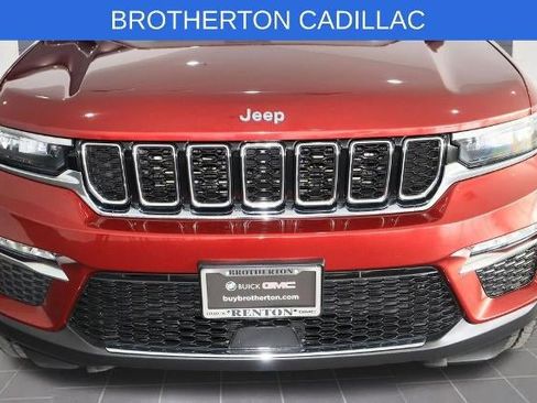 Used 2023 Jeep Grand Cherokee 4WD 4xe image 11