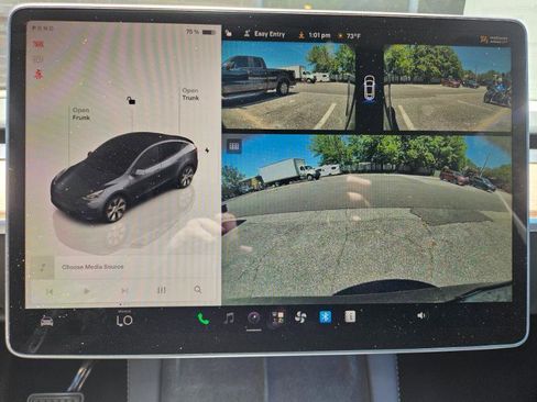 Used 2023 Tesla Model Y Long Range AWD/4WD image 45