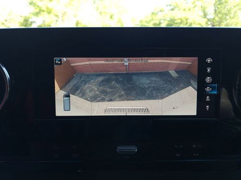 Used 2023 Mercedes-Benz Sprinter 2500 image 19