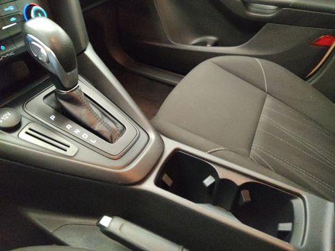 Used 2018 Ford Focus SE image 26