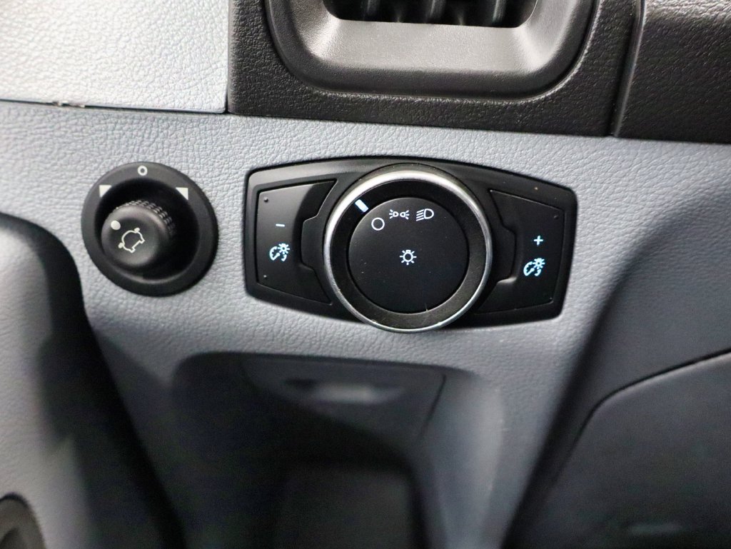Used 2015 Ford Transit 250 148 Medium Roof RWD image 29