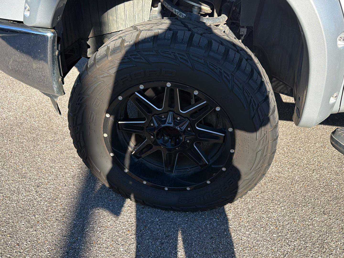 Used 2017 Nissan Titan SL AWD/4WD image 6