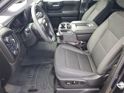 Certified 2023 Chevrolet Silverado 1500 Custom image 17