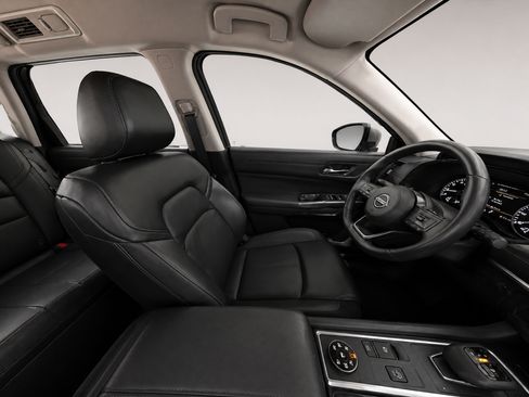 Used 2024 Nissan Pathfinder SL AWD/4WD image 10