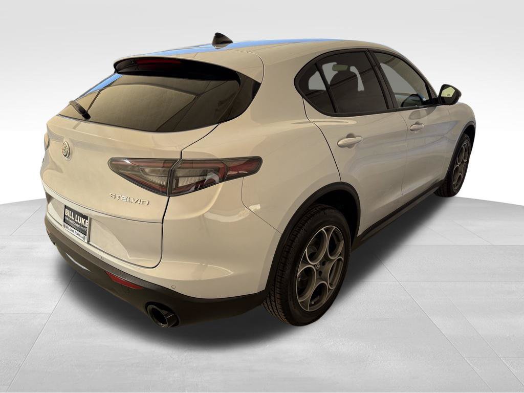 New 2026 Alfa Romeo Stelvio Sprint w/ Convenience Package AWD/4WD image 5