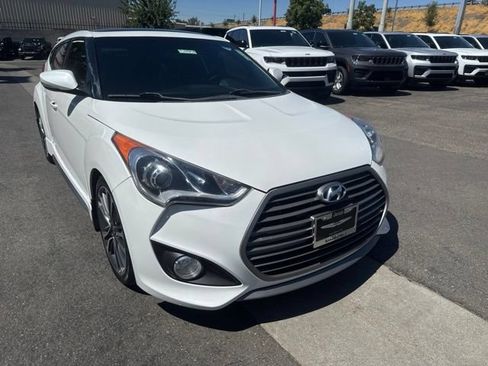 Used 2016 Hyundai Veloster Turbo w/ Option Group 04 FWD image 8