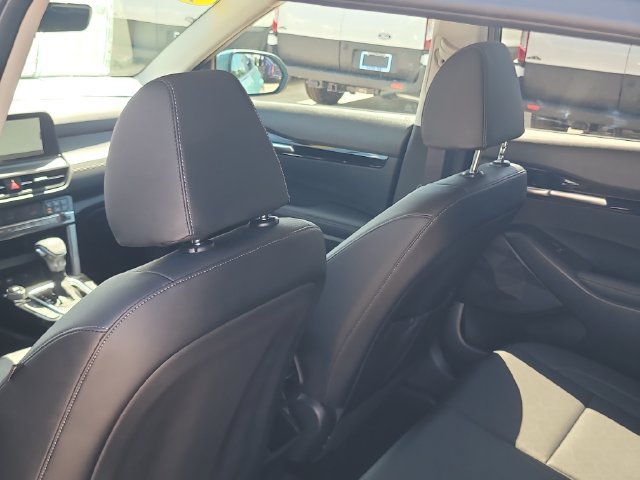 Used 2025 Kia Seltos EX w/ EX Sunroof Package FWD image 12