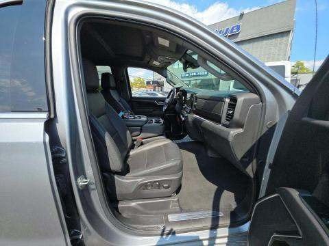 Used 2025 GMC Sierra 1500 SLT AWD/4WD image 19