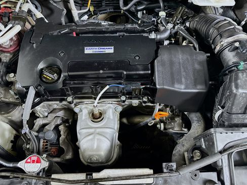 Used 2018 Honda CR-V LX image 30