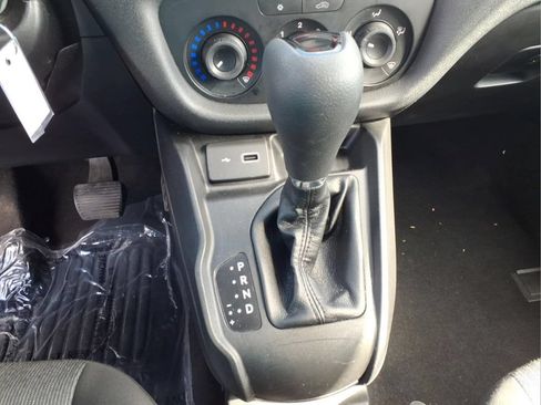 Used 2022 RAM ProMaster City Tradesman FWD image 10