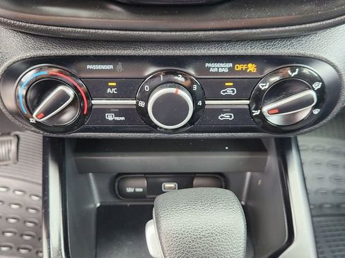 Used 2021 Kia Soul LX image 18