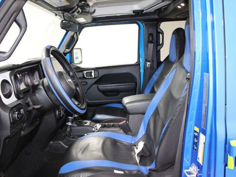 Used 2025 Jeep Wrangler Unlimited Sport AWD/4WD image 14