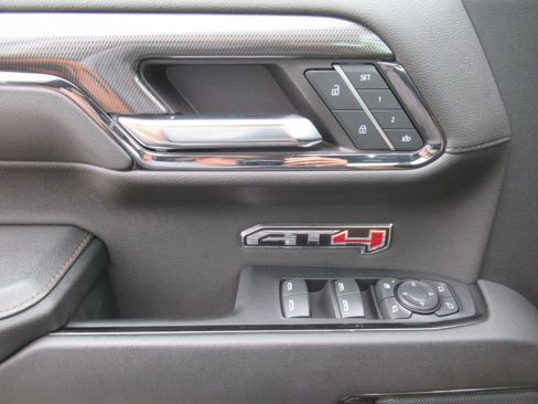Used 2024 GMC Sierra 1500 AT4 AWD/4WD image 19