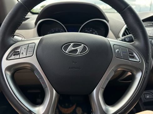 Used 2013 Hyundai Tucson GLS FWD image 19