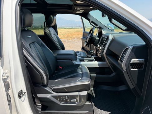 Used 2018 Ford F150 Platinum w/ Equipment Group 701A Luxury AWD/4WD image 39