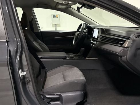 Used 2025 Toyota Camry LE FWD image 21